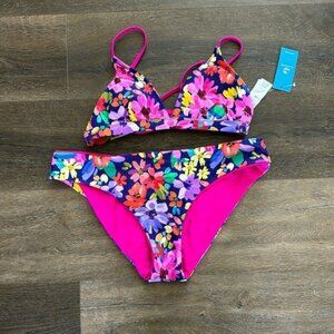 Brand new with tags Cupshe Swim Suit. Floral print.